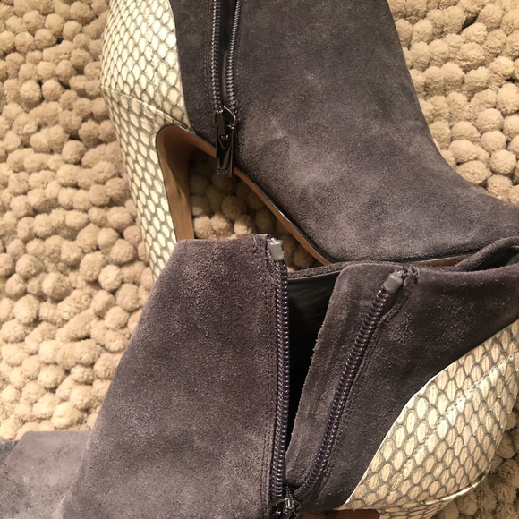 VINCE. Booties - Picture 10 of 10